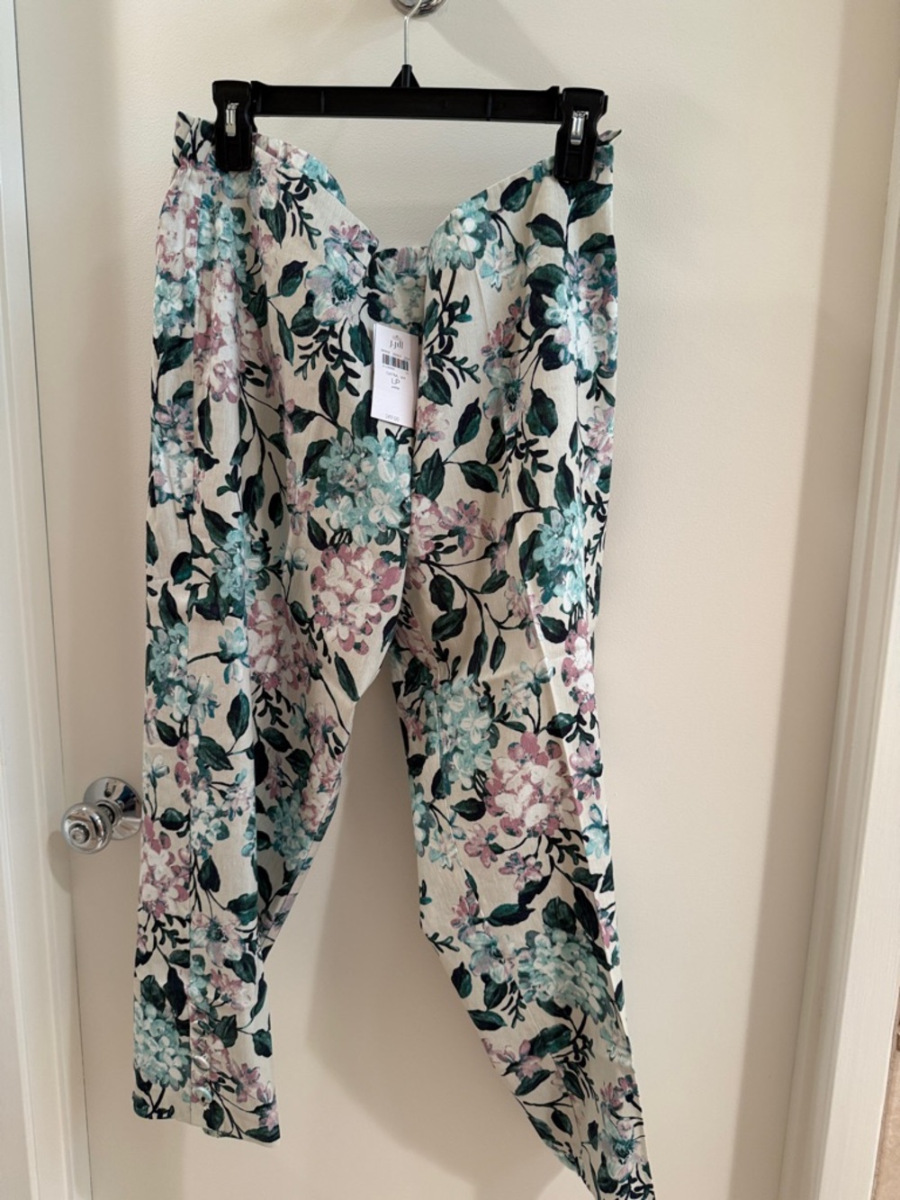 woman’s floral pants size large petite